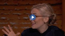 Le métier de scénographe en théâtre est plutôt méconnu de la part du public. Émilie Perreault nous explique que la scénographie, l'art de concevoir des décors selon le Larousse, est pourtant primordiale dans la création d'oeuvres théâtrales et revêt une importance particulière dans certaines d'entre elles. La scénographie au théâtre